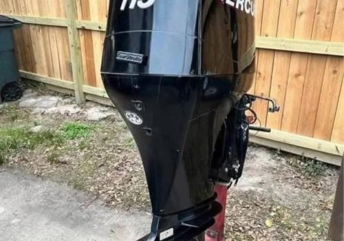 2007 Mercury EFI 115HP 4-Stroke Outboard Motor for Sale – 25″ Shaft, 215 PSI Compression