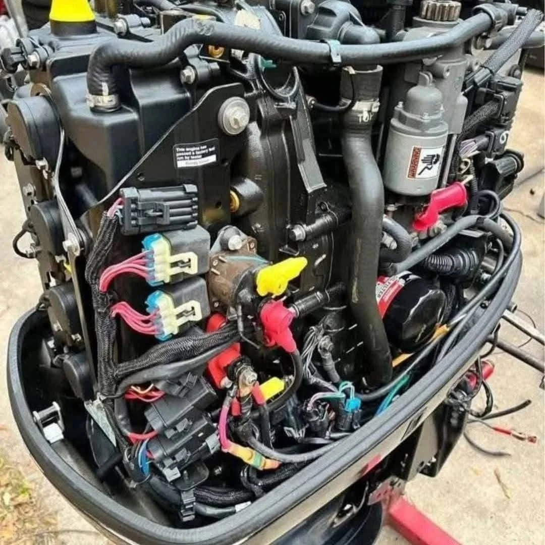 2007 Mercury EFI 115HP 4-Stroke Outboard Motor for Sale – 25″ Shaft, 215 PSI Compression - Image 4