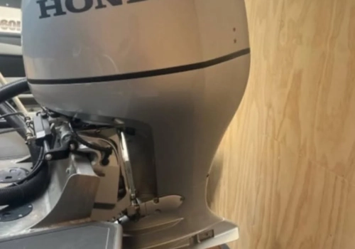 2021 Honda BF115 115HP 4-Stroke Outboard Motor for Sale – 120 Hours, 25″ Shaft, Complete Rigging Package