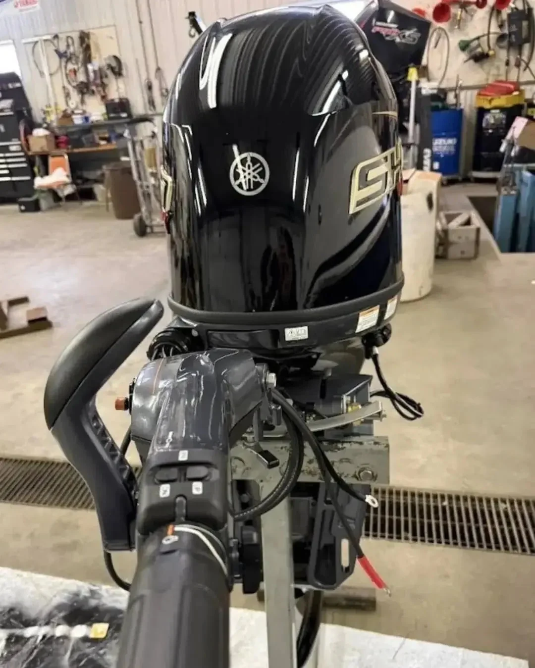 Yamaha 90HP Tiller VMAX SHO Outboard Motor - Image 3
