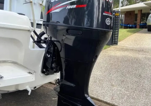 Suzuki DF 175HP A 4-Stroke Outboard Motor