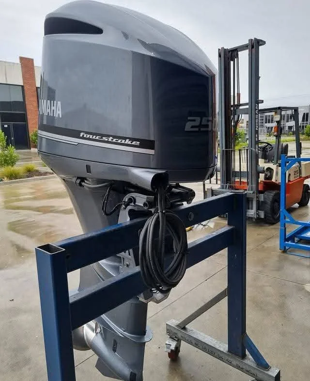 2017 Yamaha F250 250HP 4-Stroke EFI Outboard Motor - Image 2