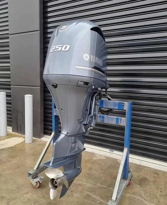 2017 Yamaha F250 250HP 4-Stroke EFI Outboard Motor