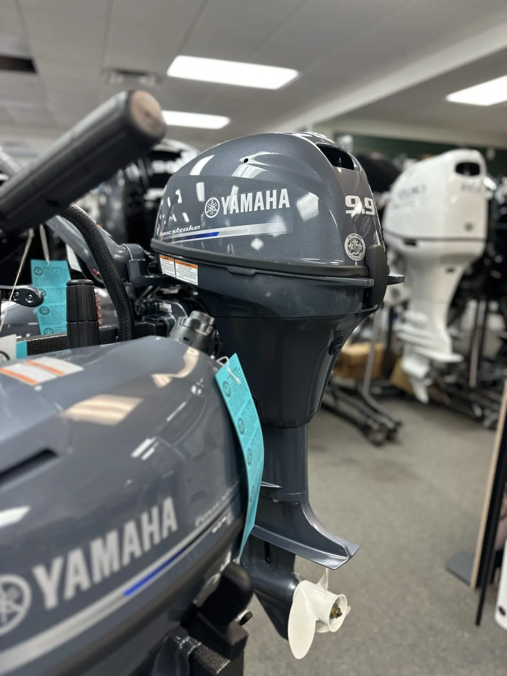 2025 Yamaha 9.9HP Tiller Handle Outboard (F9.9SMHB) - Image 4