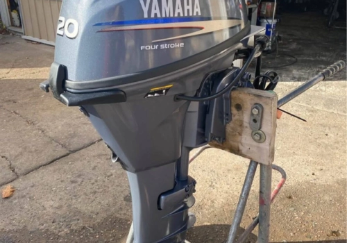Used Yamaha 20 HP 4-Stroke Long Shaft Tiller Outboard Motor